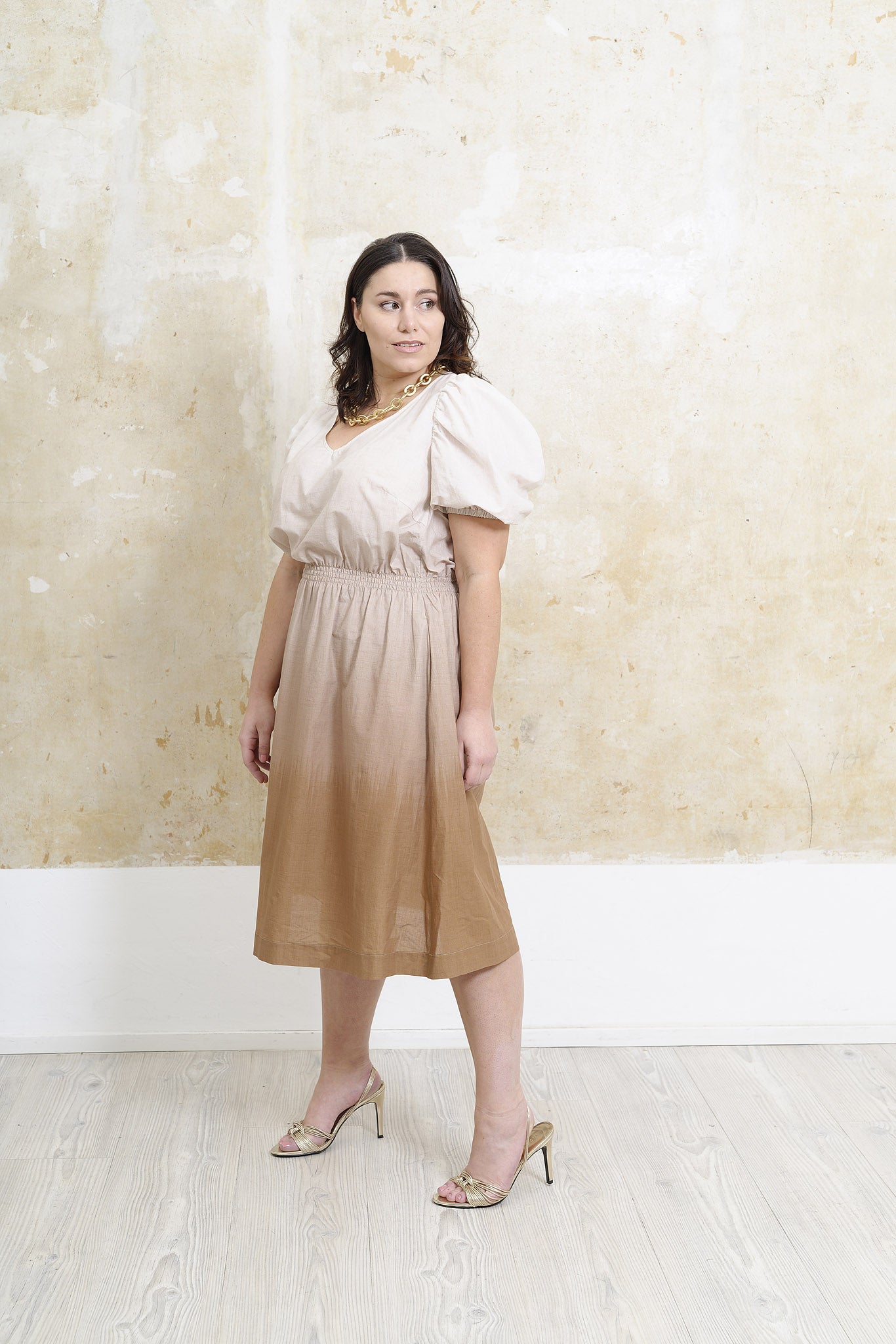 Kleid-Emi-Frau-Ombré-Kleid-großer-Goldschuck-Plus-Size-Übergöße-Große-Größe